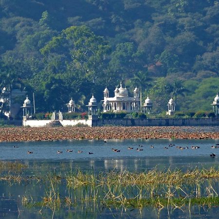 فندق أوداي بيلاز دانجاربور-بالاس Dungarpur المظهر الخارجي الصورة