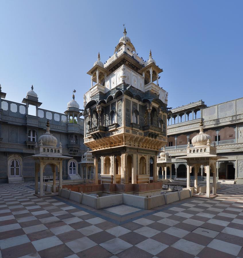 فندق أوداي بيلاز دانجاربور-بالاس Dungarpur المظهر الخارجي الصورة