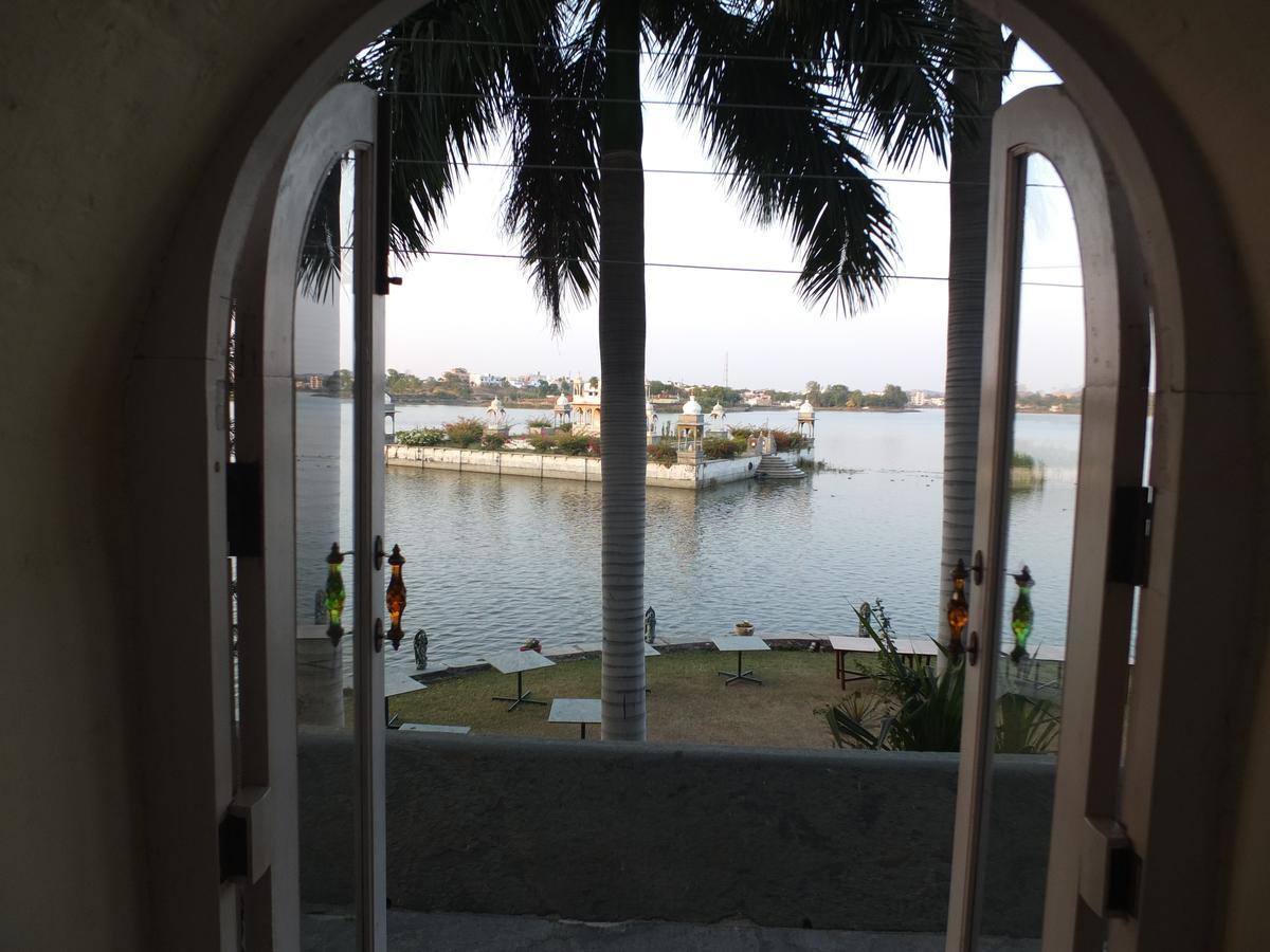 فندق أوداي بيلاز دانجاربور-بالاس Dungarpur المظهر الخارجي الصورة