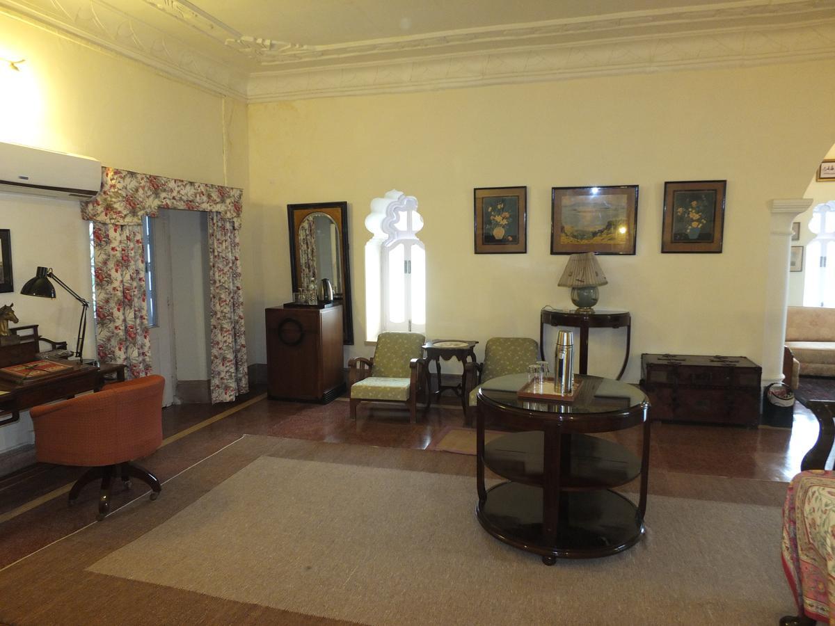فندق أوداي بيلاز دانجاربور-بالاس Dungarpur المظهر الخارجي الصورة