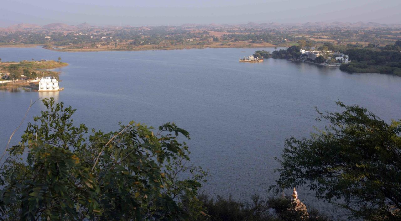 فندق أوداي بيلاز دانجاربور-بالاس Dungarpur المظهر الخارجي الصورة